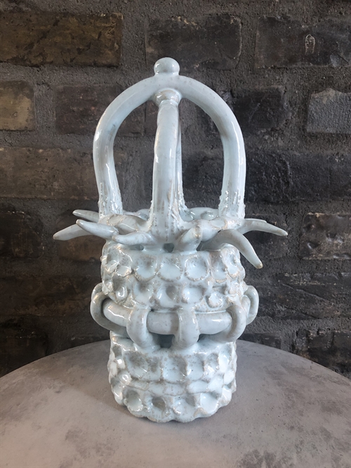 Keramik skulptur af Pernille Calundan